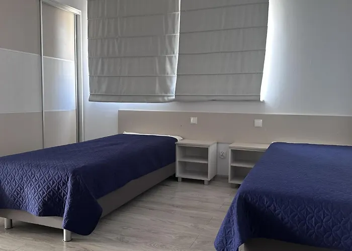 Miedzy Morzami Kuźnica